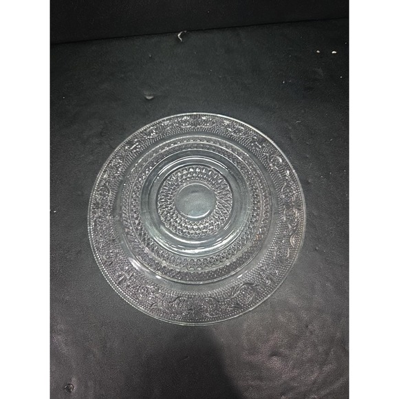 Fleur de Lis Border Cut Glass Bowl, Shallow Imperial Bowl, Vintage Home Accent‎ - Picture 3 of 9